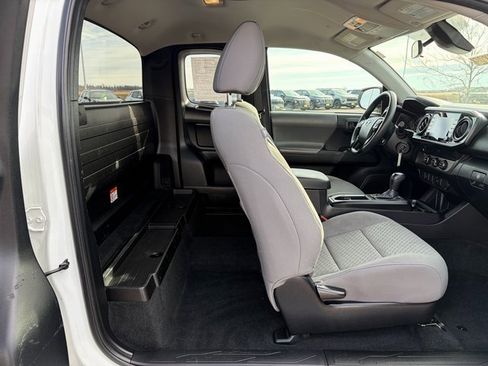 Used 2023 Toyota Tacoma SR image 15