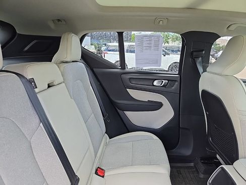 Used 2020 Volvo XC40 T5 Momentum AWD/4WD image 35