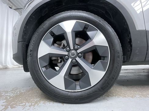 Used 2023 Volvo XC40 B5 Plus w/ Protection Package Premier image 9