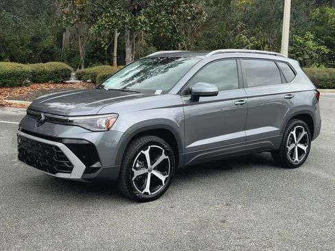 New 2026 Volkswagen Taos SEL image 4