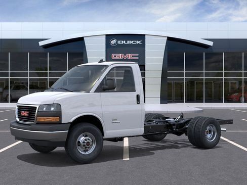 New 2025 GMC Savana 3500 w/ Power Convenience Package image 2