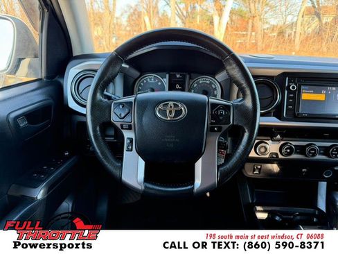 Used 2016 Toyota Tacoma SR5 w/ SR5 Appearance Package (SN) image 25