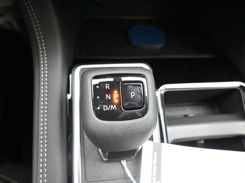 New 2026 Nissan Pathfinder Platinum image 16