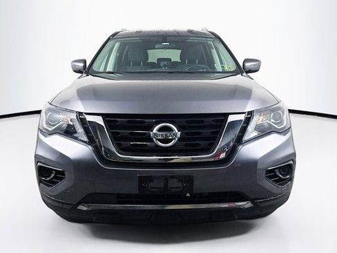 Used 2019 Nissan Pathfinder S image 2