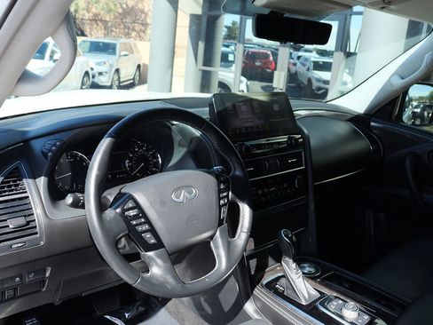 Used 2022 INFINITI QX80 Luxe w/ All-Season Package image 43