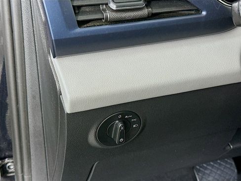 Used 2022 Volkswagen Taos SE image 15