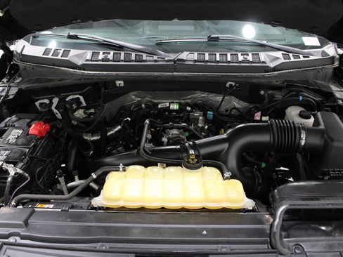 Used 2020 Ford F150 XLT w/ Equipment Group 302A Luxury AWD/4WD image 41