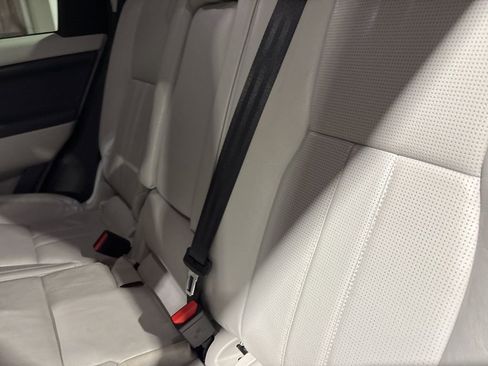 Used 2017 Land Rover Discovery Sport HSE image 7