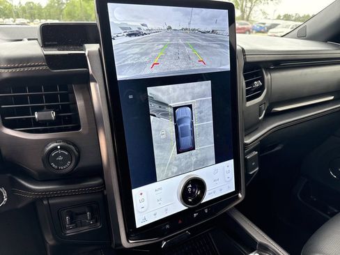 Used 2023 Ford Expedition Max Platinum image 22