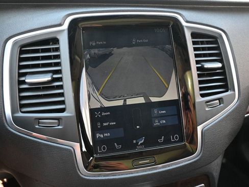 Used 2019 Volvo XC90 T6 Momentum w/ Advanced Package AWD/4WD image 12
