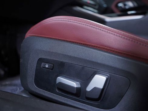 Used 2023 BMW 230i Coupe w/ Convenience Package RWD image 17