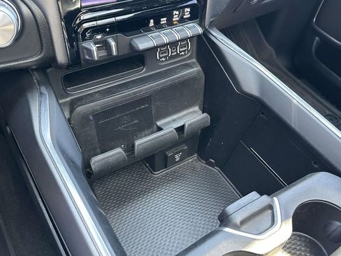 Used 2020 RAM 1500 Laramie AWD/4WD image 32