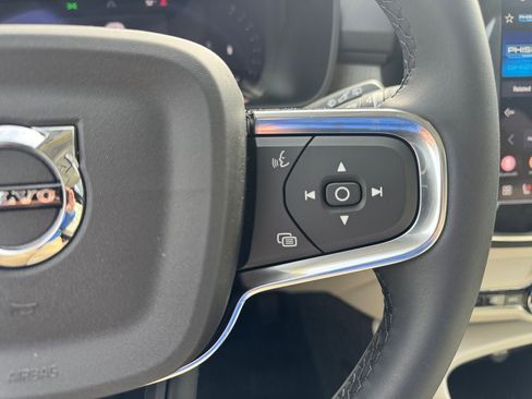 New 2026 Volvo XC40 B5 Ultra w/ Climate Package image 15