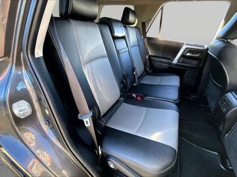 Used 2016 Toyota 4Runner SR5 Premium AWD/4WD image 19