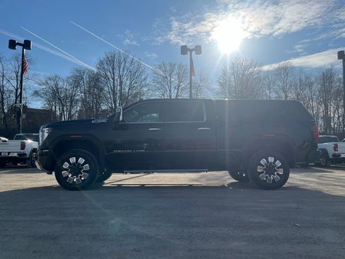 Used 2024 GMC Sierra 2500 Denali w/ Denali Reserve Package image 14