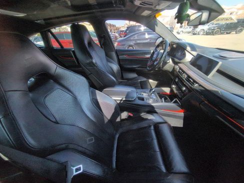 Used 2015 BMW X6 M image 4