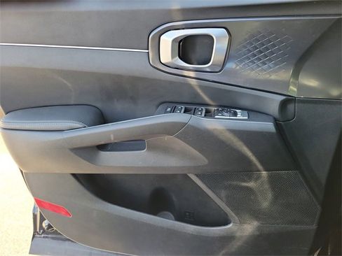 Certified 2025 Kia Sorento S image 20