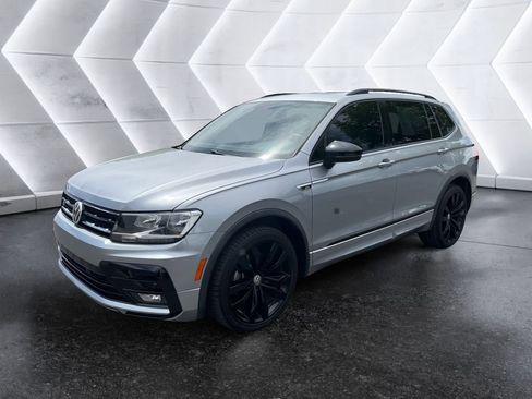 Used 2021 Volkswagen Tiguan SE R-Line image 3