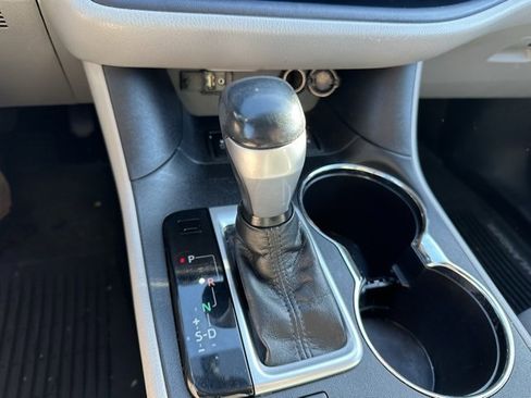 Used 2016 Toyota Highlander XLE image 31