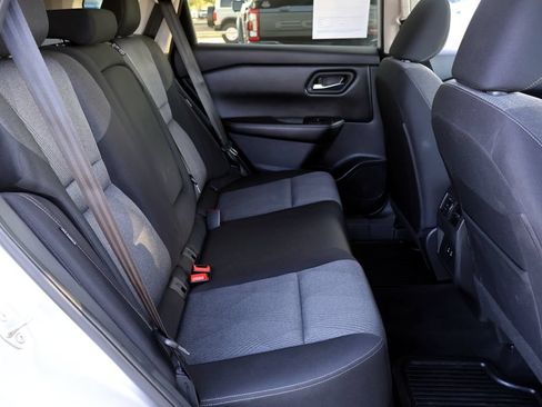 Used 2025 Nissan Rogue SV FWD image 21