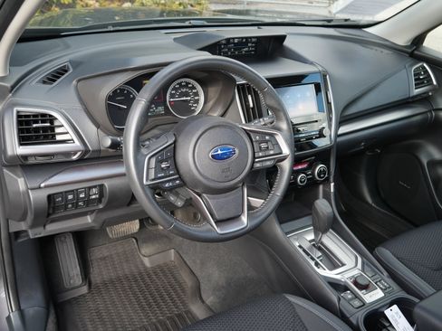 Used 2023 Subaru Forester Premium image 4