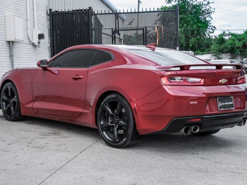 Used 2016 Chevrolet Camaro SS RWD image 9