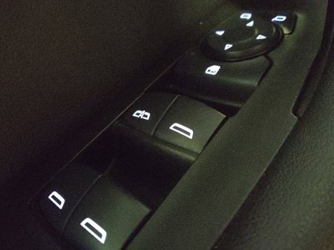Used 2024 Chevrolet Blazer LT FWD image 27