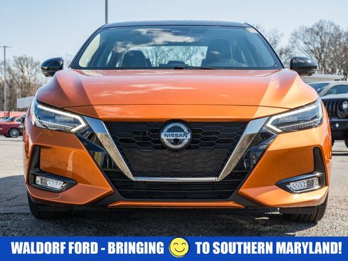 Used 2023 Nissan Sentra SR w/ SR Premium Package image 2