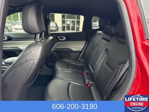 Used 2025 Jeep Compass Limited AWD/4WD image 14