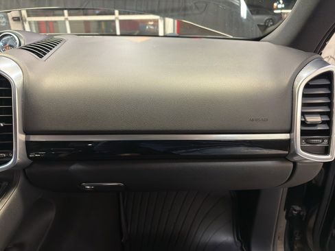 Used 2013 Porsche Cayenne Diesel image 23