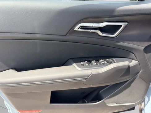 New 2026 Kia Sportage EX AWD/4WD image 17
