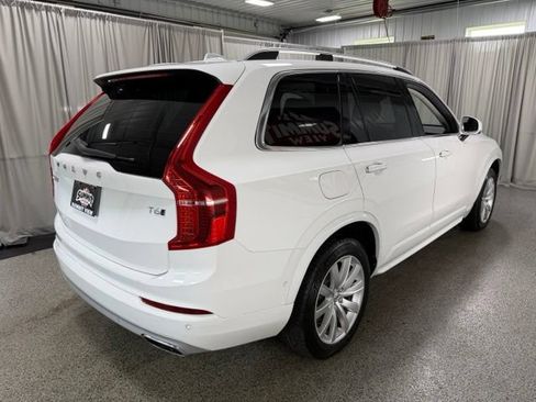 Used 2018 Volvo XC90 T6 Momentum w/ Convenience Package AWD/4WD image 4