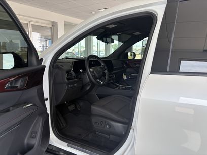 Used 2024 Chevrolet Traverse Z71