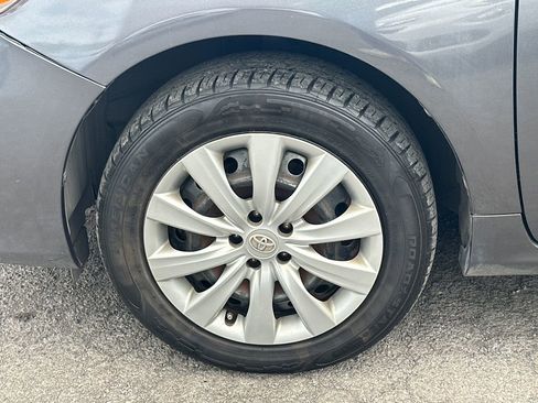 Used 2013 Toyota Corolla LE image 11