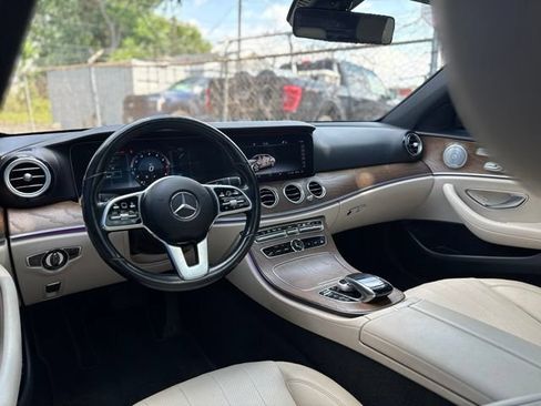 Used 2020 Mercedes-Benz E 350 4MATIC Sedan image 17