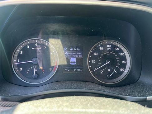 Used 2021 Hyundai Tucson Value FWD image 3