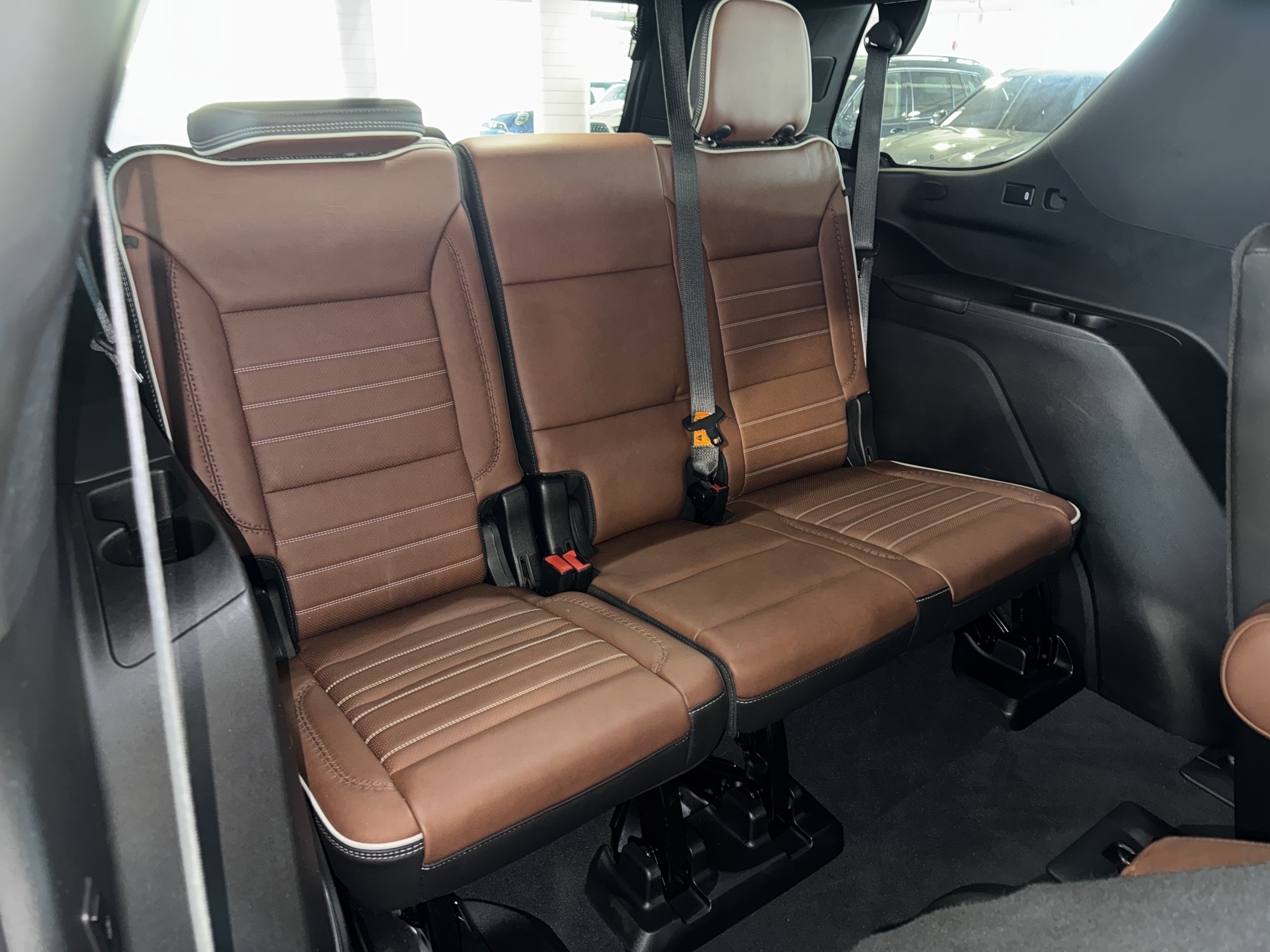 Used 2024 GMC Yukon Denali Ultimate AWD/4WD image 14