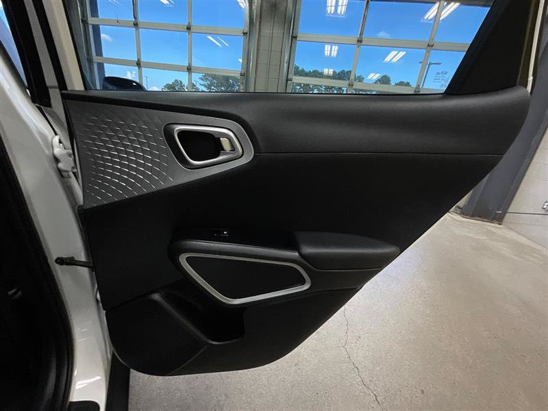 Used 2020 Kia Soul LX FWD image 25