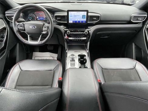 Certified 2023 Ford Explorer ST-Line w/ Class IV Trailer Tow Package image 11