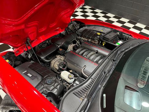 Used 1999 Chevrolet Corvette Convertible w/ Memory Pkg RWD image 2