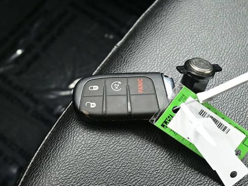 Used 2025 Jeep Compass Limited AWD/4WD image 29