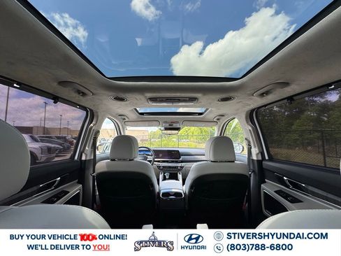 Used 2024 Kia Telluride SX Prestige AWD/4WD image 3