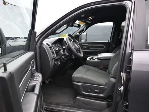 Used 2025 RAM 2500 Big Horn AWD/4WD image 12