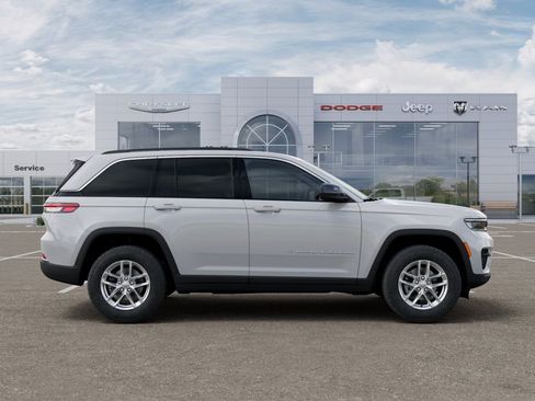 New 2026 Jeep Grand Cherokee Laredo AWD/4WD image 21