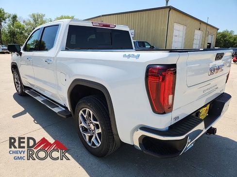 New 2025 GMC Sierra 1500 SLT w/ SLT Premium Package image 9