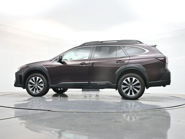 Used 2025 Subaru Outback Limited AWD/4WD image 33