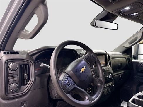 Used 2024 Chevrolet Silverado 2500 Custom w/ Custom Value Package image 11