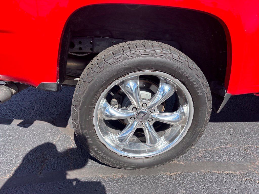 Used 2016 Chevrolet Colorado LT AWD/4WD image 11