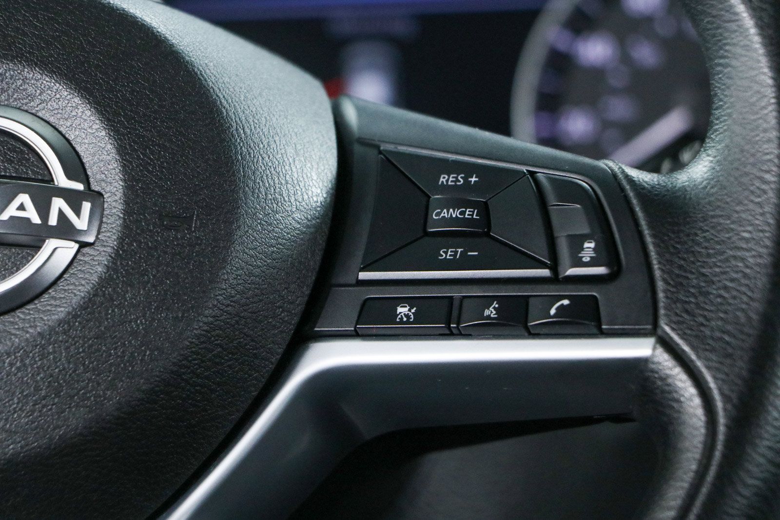 Used 2024 Nissan Sentra SV FWD image 14