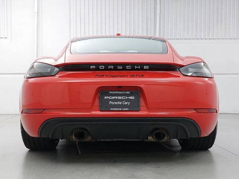 Certified 2024 Porsche 718 Cayman GTS RWD image 6
